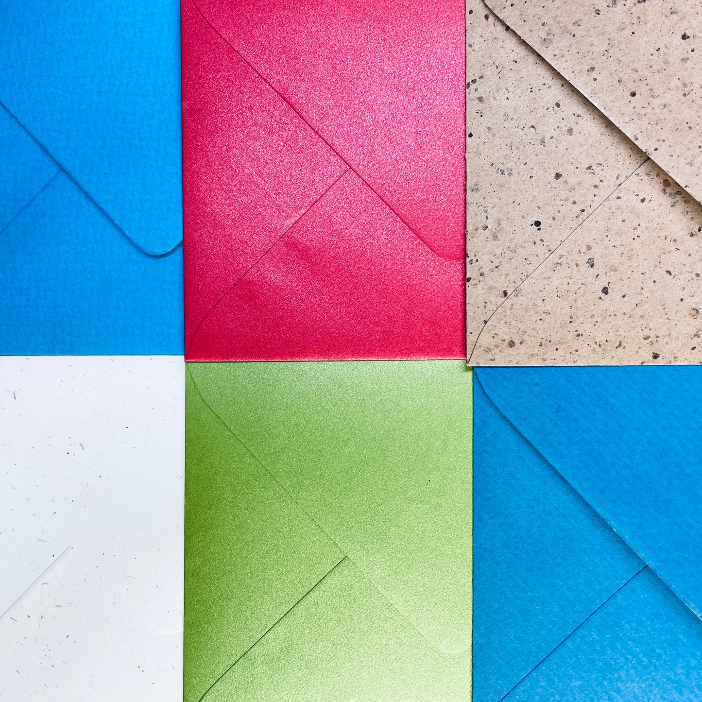 Holiday Gift Box - 5 Greeting Cards (GC) - Collection III + Envelopes